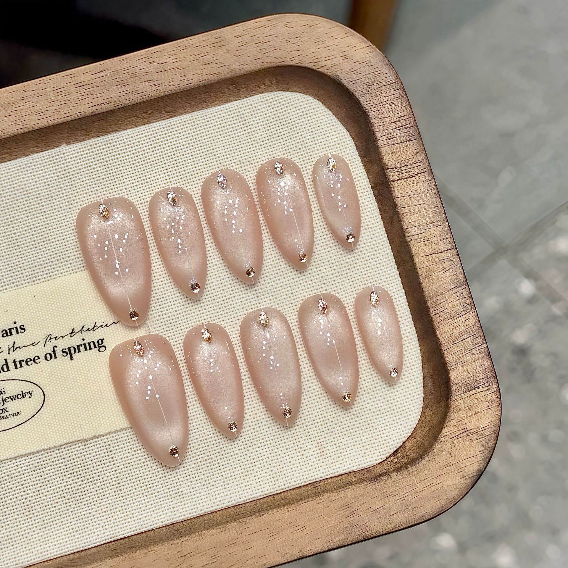 Nail Art Simple - Handmade Nude Press on Nails Cateye