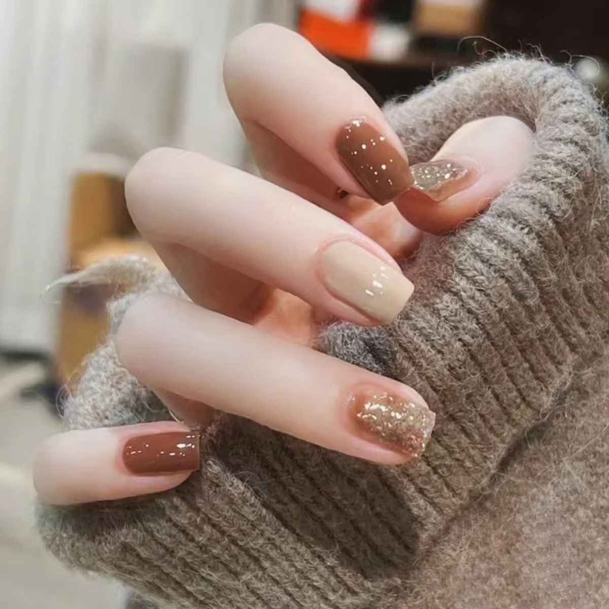 24Pcs Caramel Brown Ombre Glit - đánh giá và giá Nail Art Simple