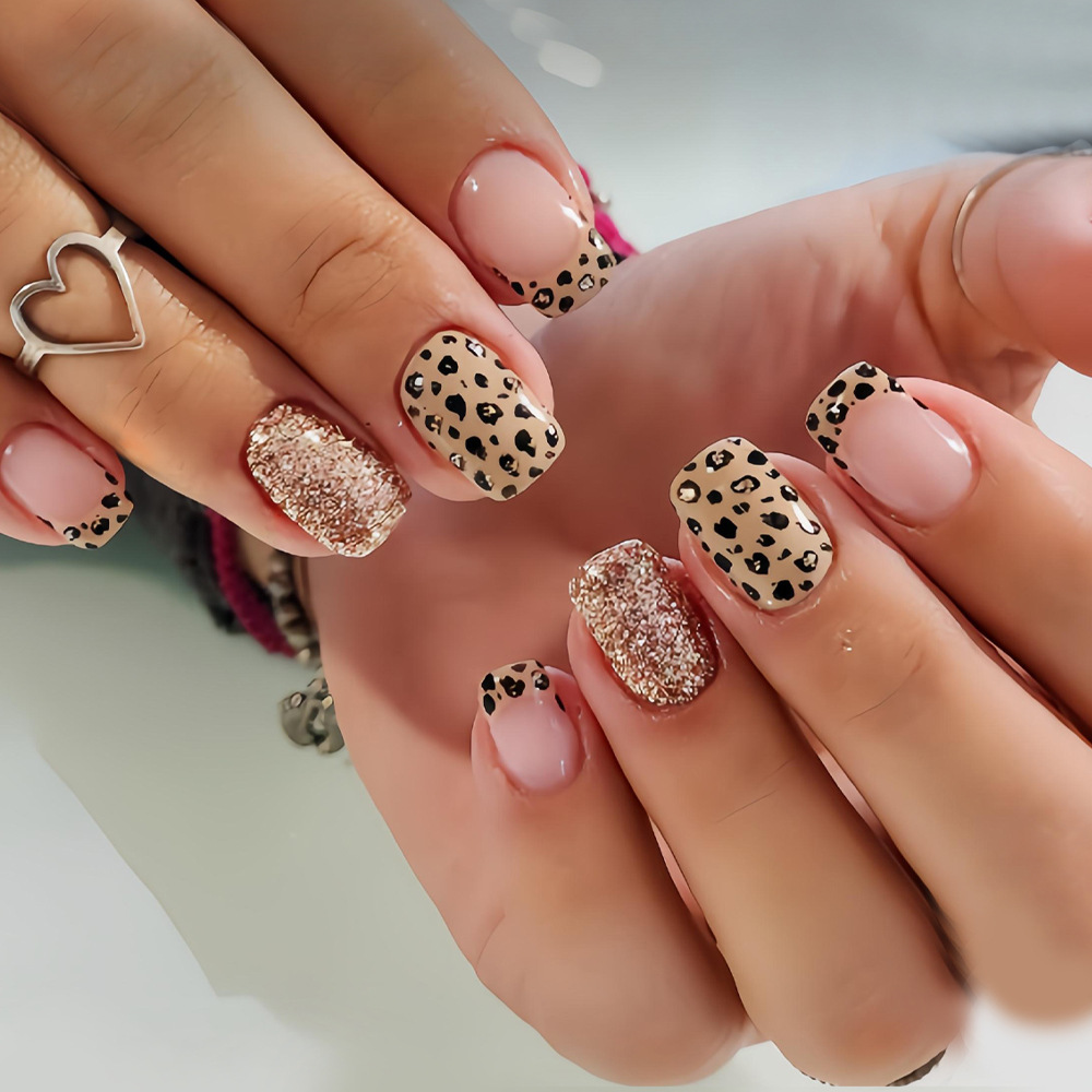 Short long fake nails for wome - đánh giá và giá Nail Art Leopard