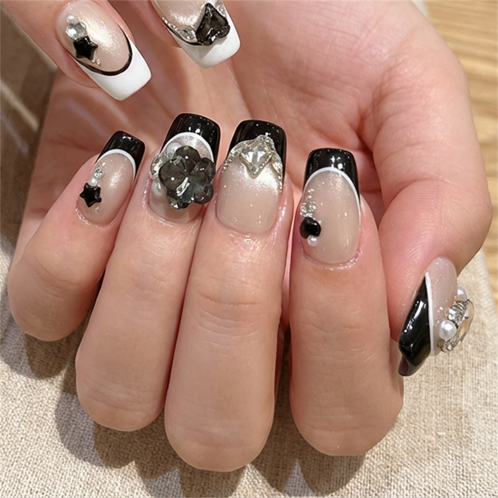 10pcs Black Cat Eyes Press on  - đánh giá và giá Nail Art Quirky