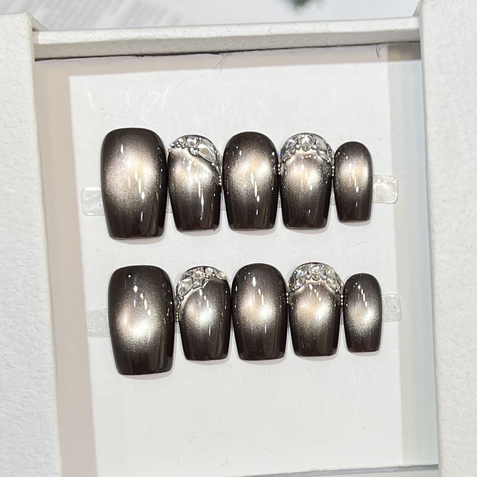 10pcs Black Cat Eyes Press on  - đánh giá và giá Nail Art Quirky