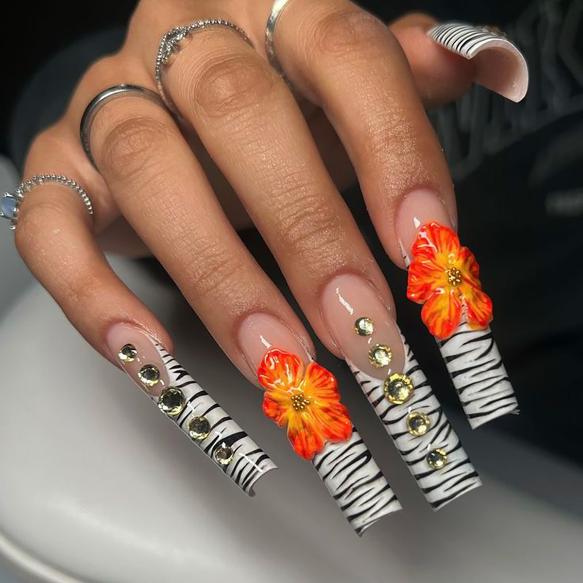 24pcs Flower Press on Nails Ar - đánh giá và giá Nail Art Quirky